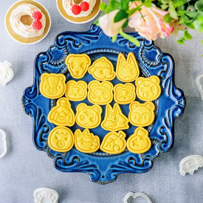 Kitchen Baking Products - เครื่องตัดคุกกี้รูปสัตว์น่ารัก ลายอนิเมะ สำหรับทำขนม DIY 3 มิติ