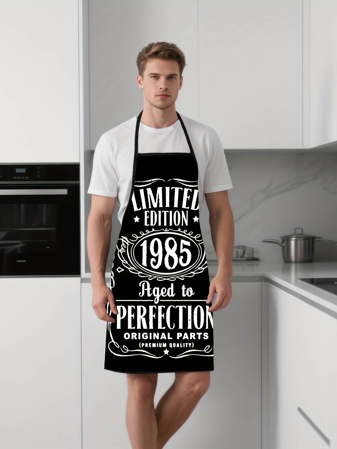 ผ้ากันเปื้อนครัวพื้นหลังสีดำ ล - Kitchen Baking Background บทวิจารณ์และราคา